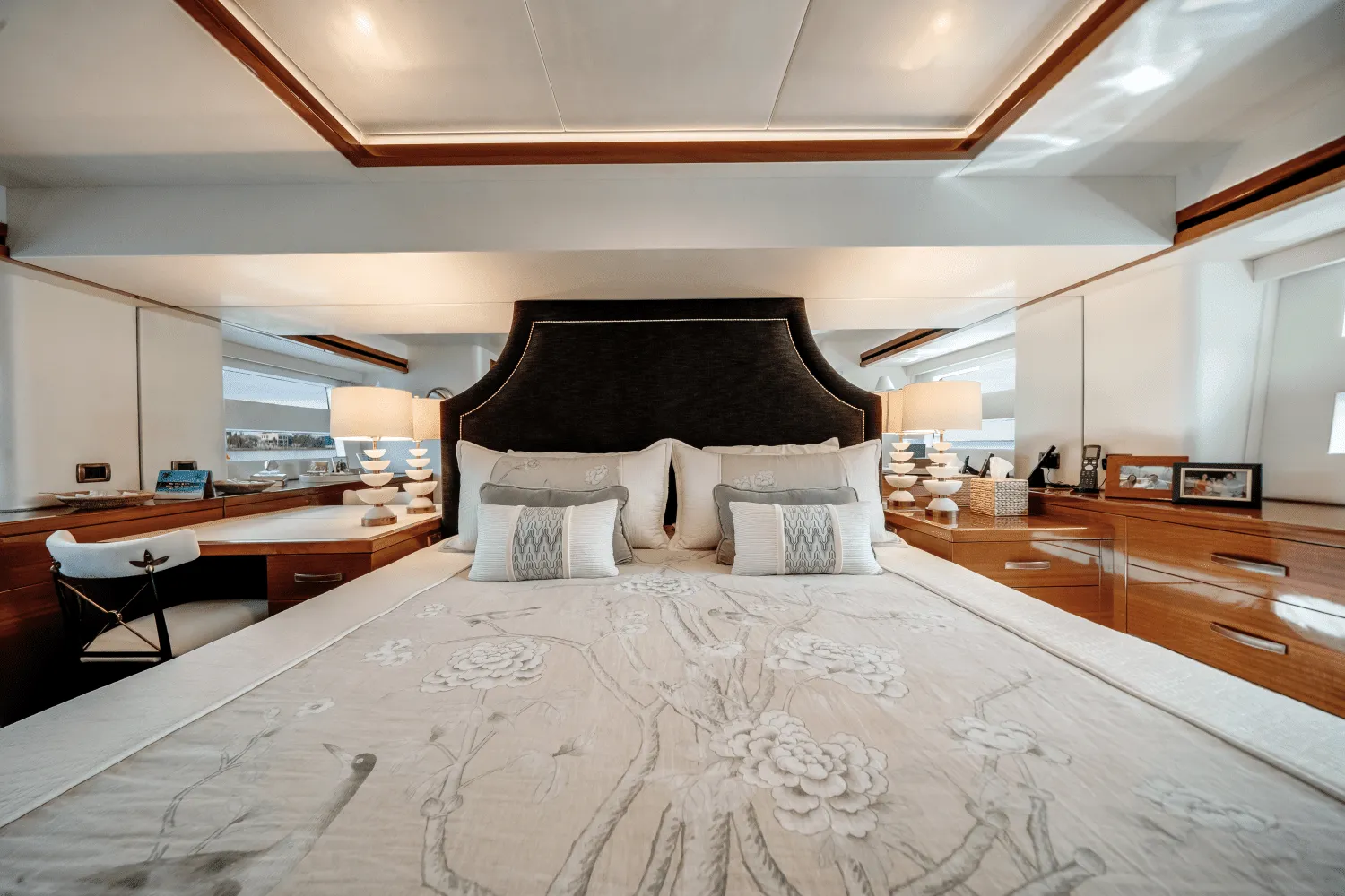 2018 Hatteras 60 MOTOR YACHT Image Thumbnail #35