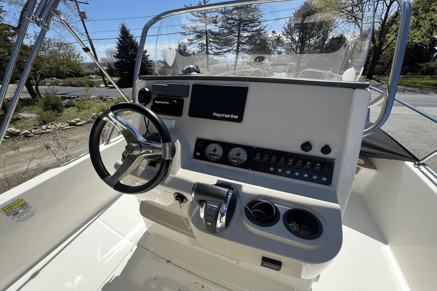 2019 Boston Whaler 210 DAUNTLESS Image Thumbnail #8