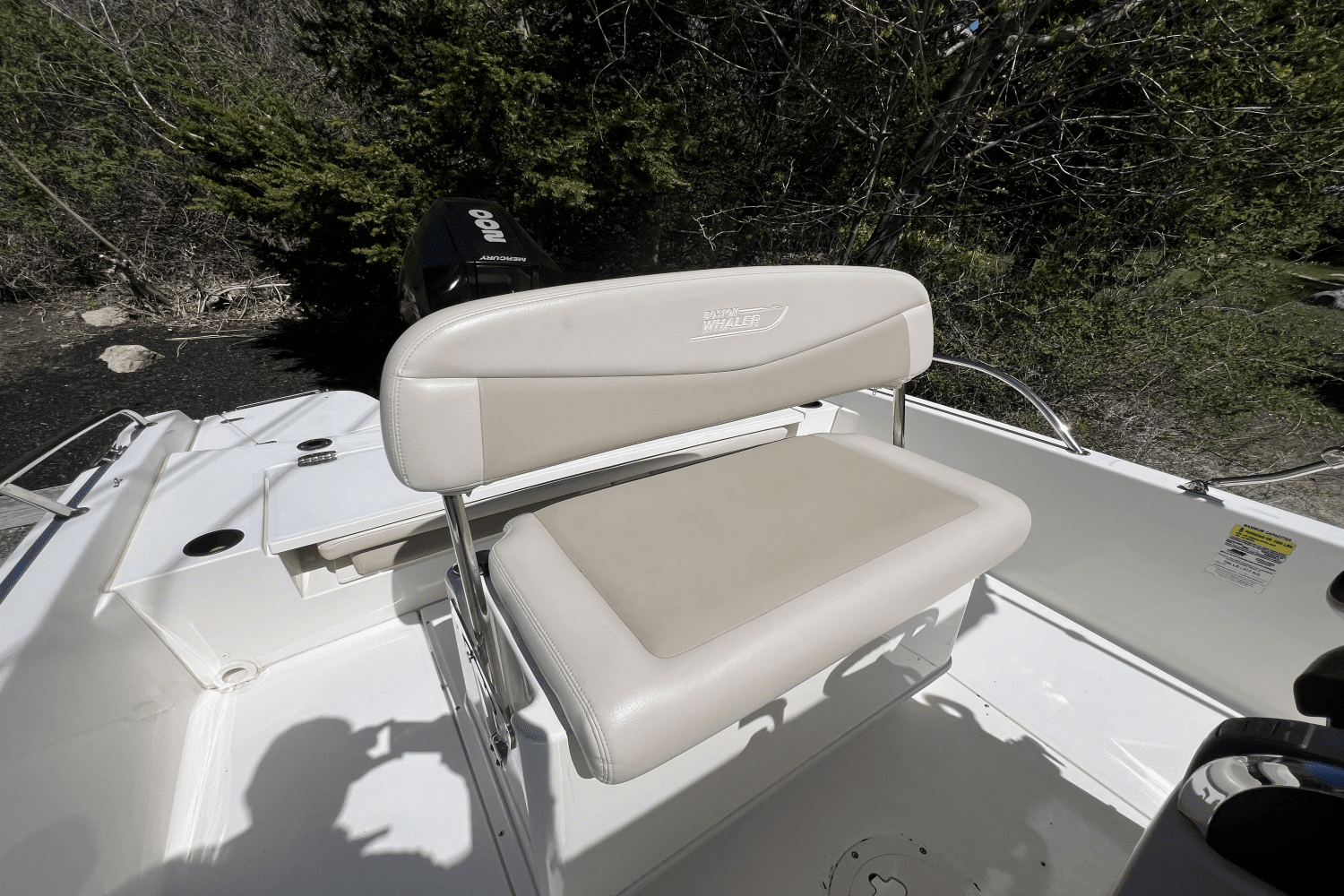 2019 Boston Whaler 210 DAUNTLESS Image Thumbnail #7