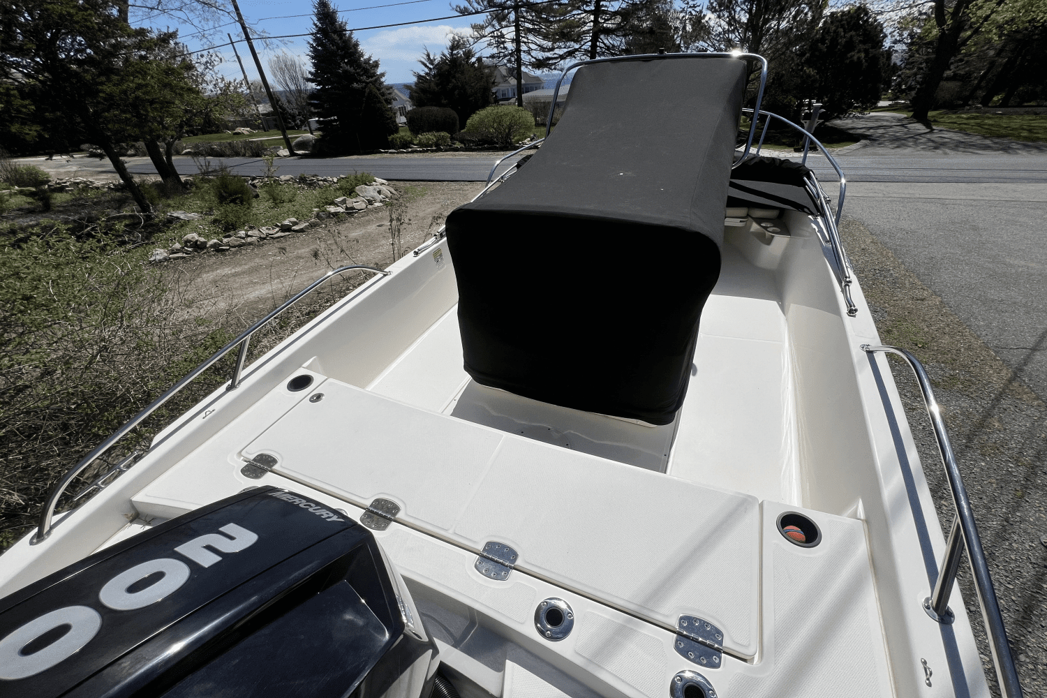 2019 Boston Whaler 210 DAUNTLESS Image Thumbnail #3
