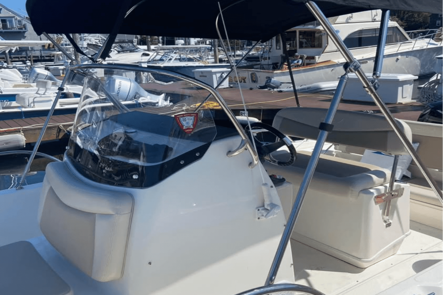 2019 Boston Whaler 210 DAUNTLESS Image Thumbnail #3