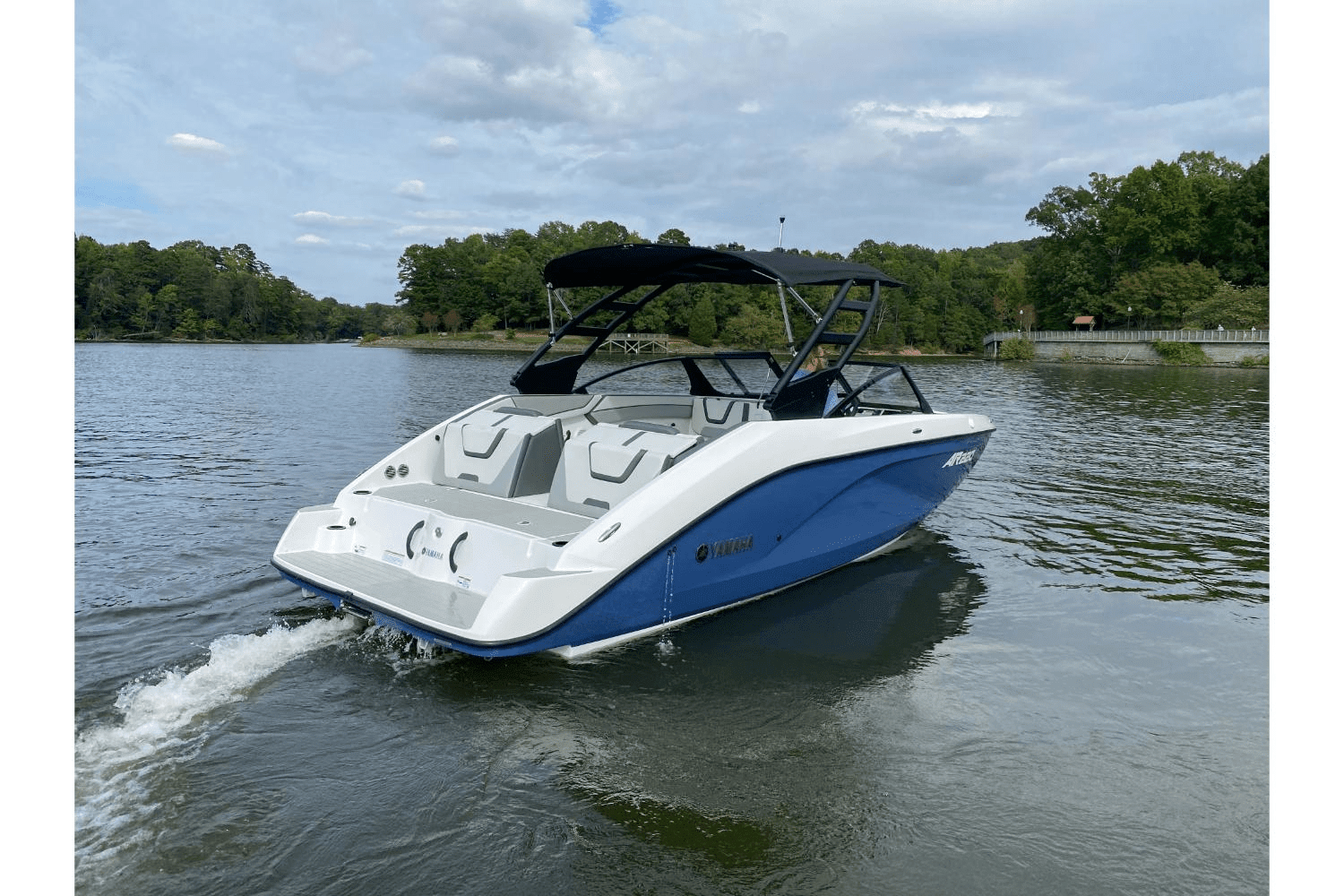 2025 Yamaha AR220 Image Thumbnail #3