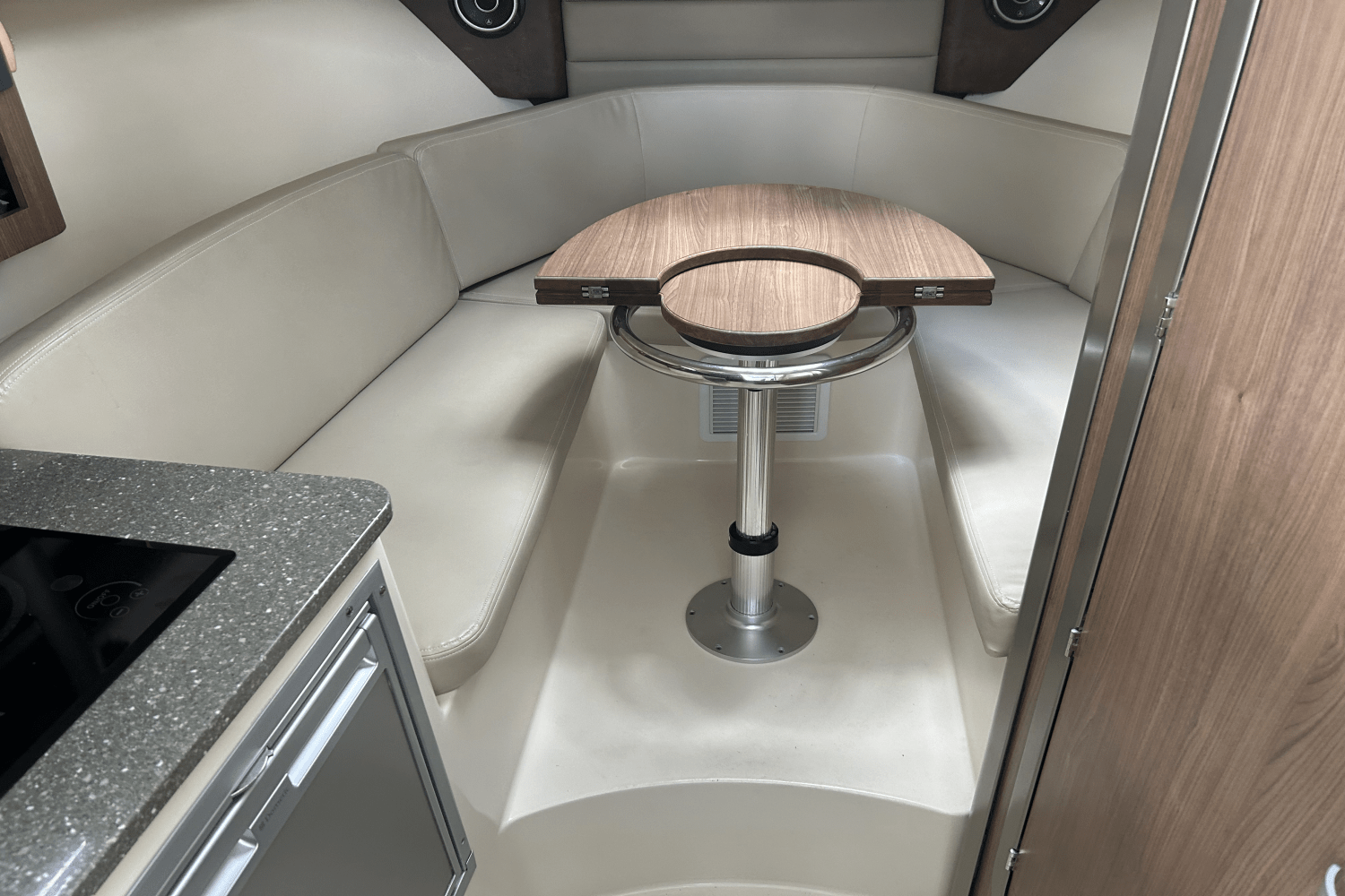 2018 Boston Whaler 285 Conquest Image Thumbnail #15