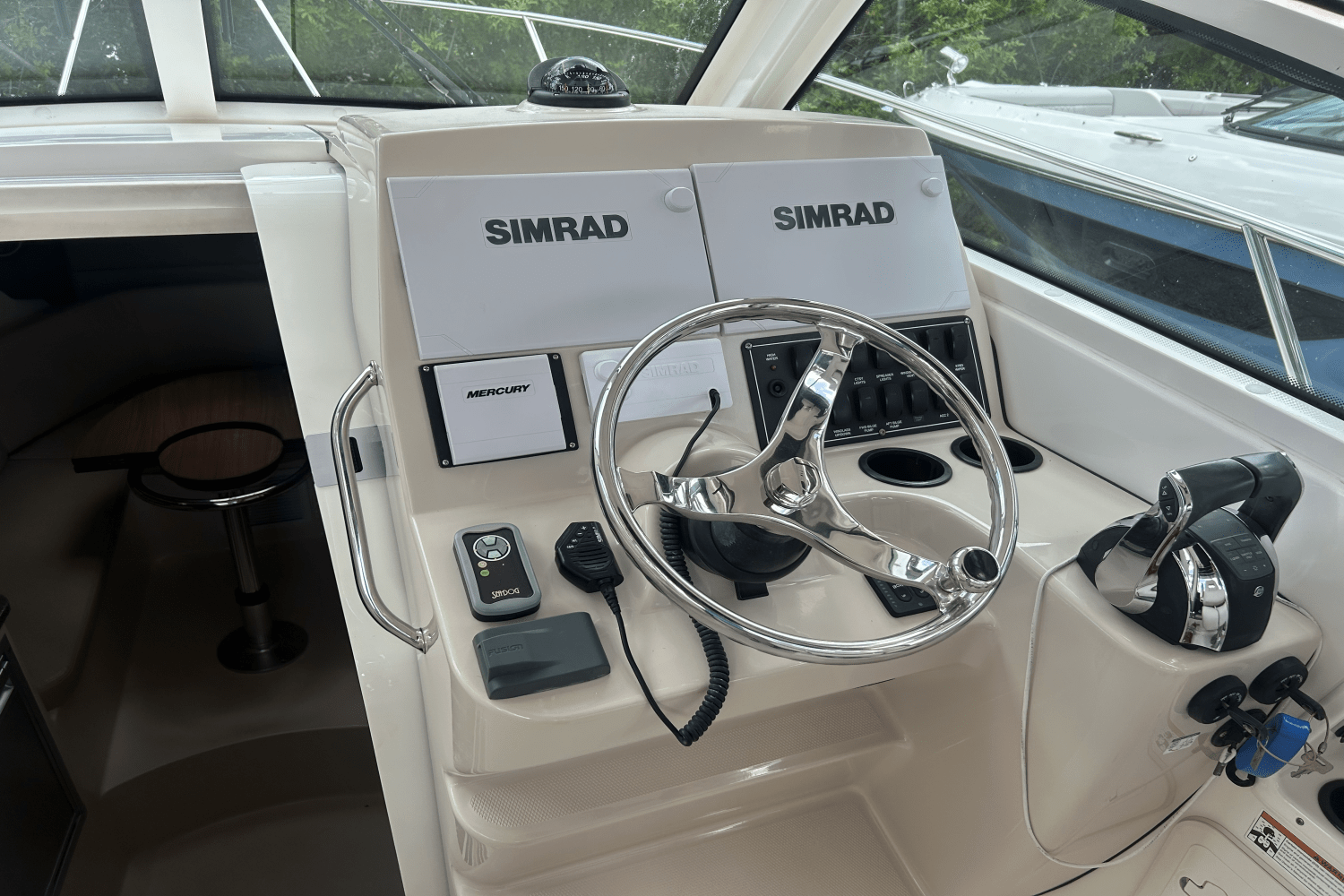 2018 Boston Whaler 285 Conquest Image Thumbnail #10