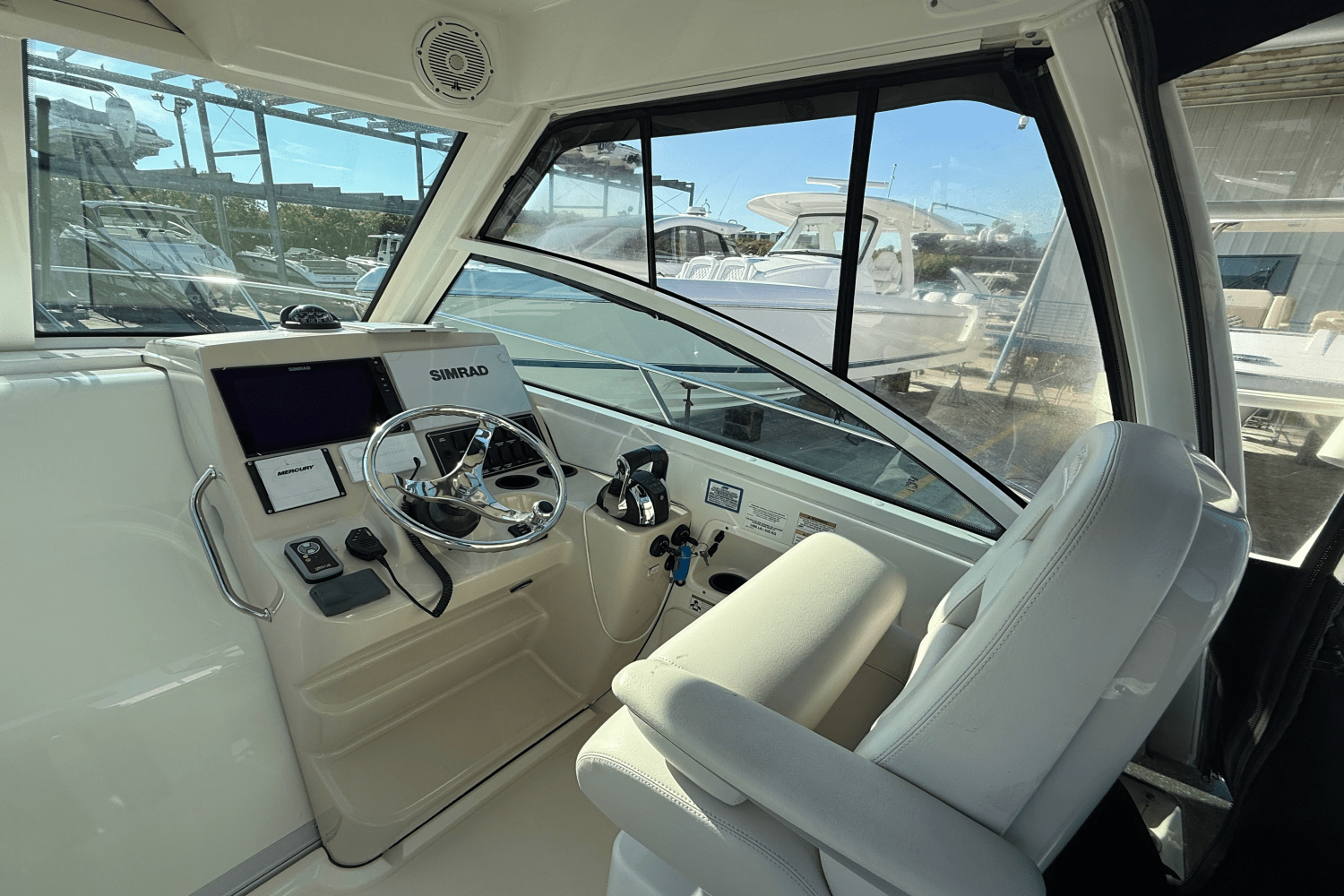 2018 Boston Whaler 285 Conquest Image Thumbnail #14