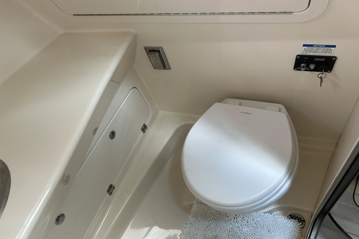 2018 Boston Whaler 285 Conquest Image Thumbnail #18