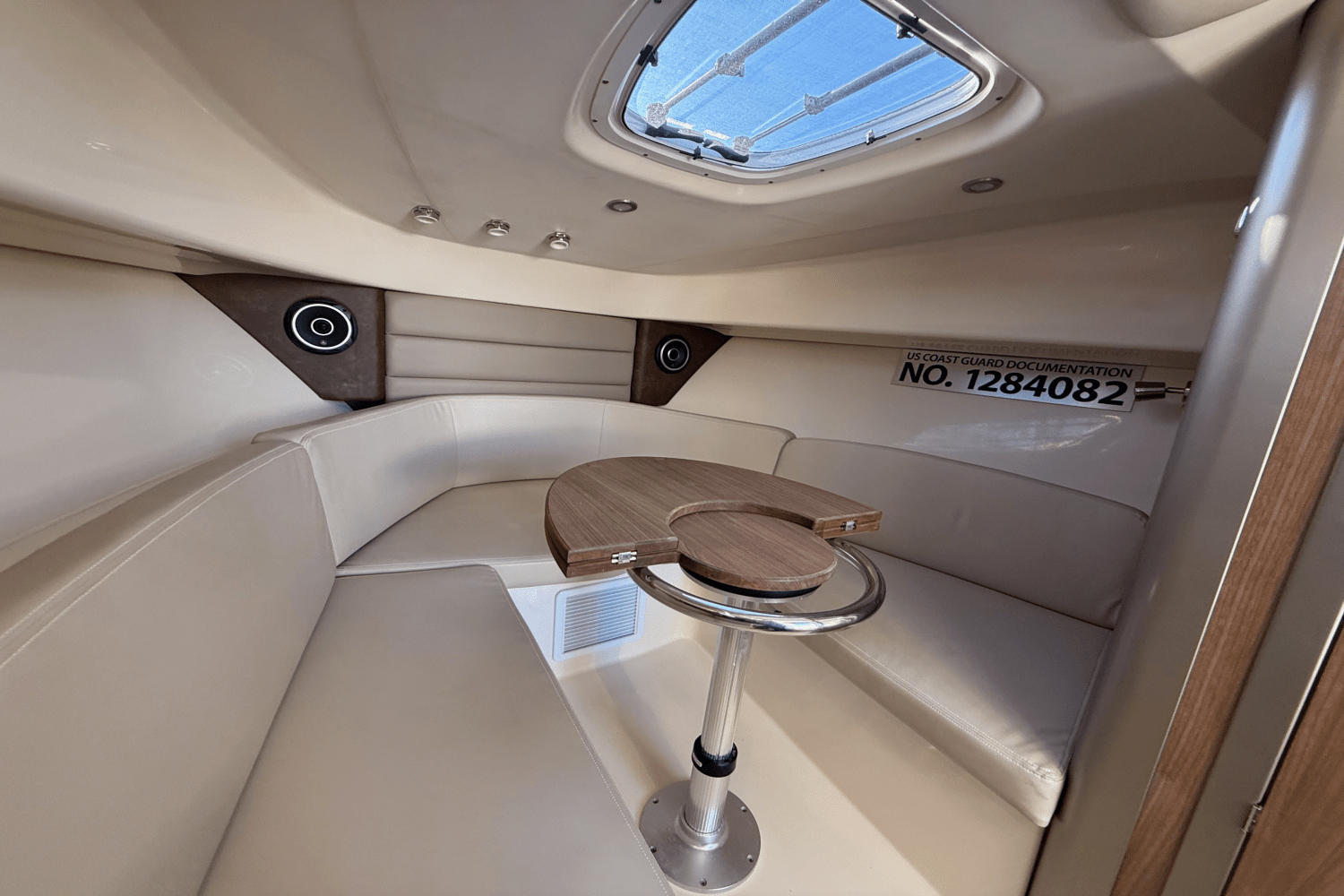 2018 Boston Whaler 285 Conquest Image Thumbnail #10