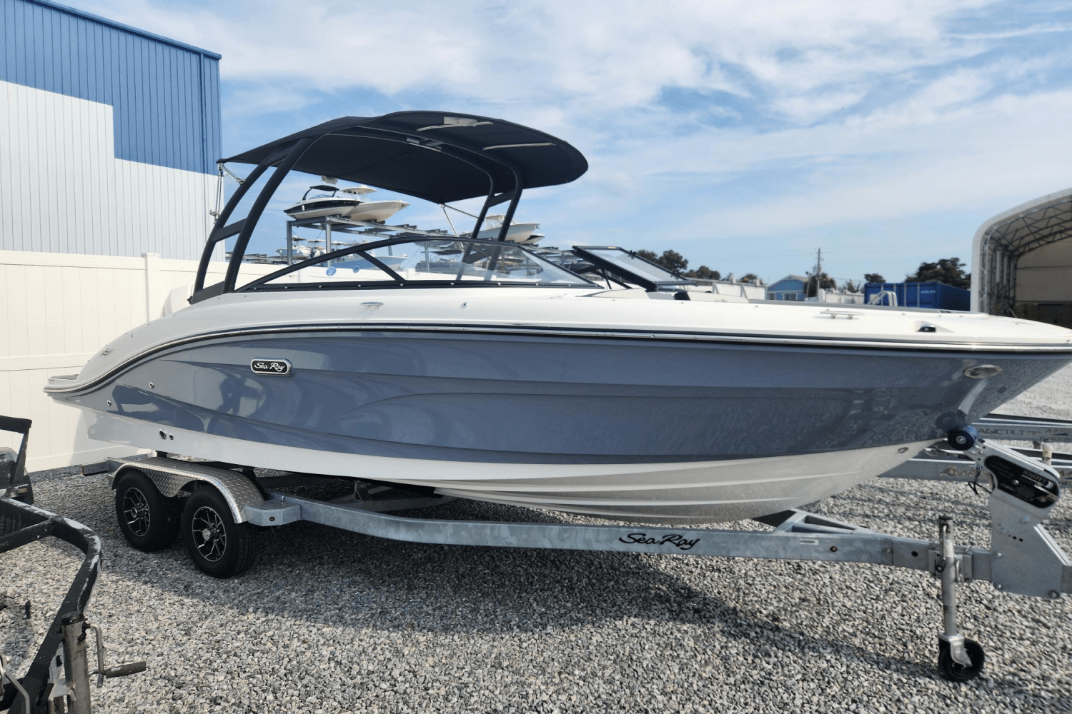 2025 Sea Ray SPX 210 Outboard Image Thumbnail #8