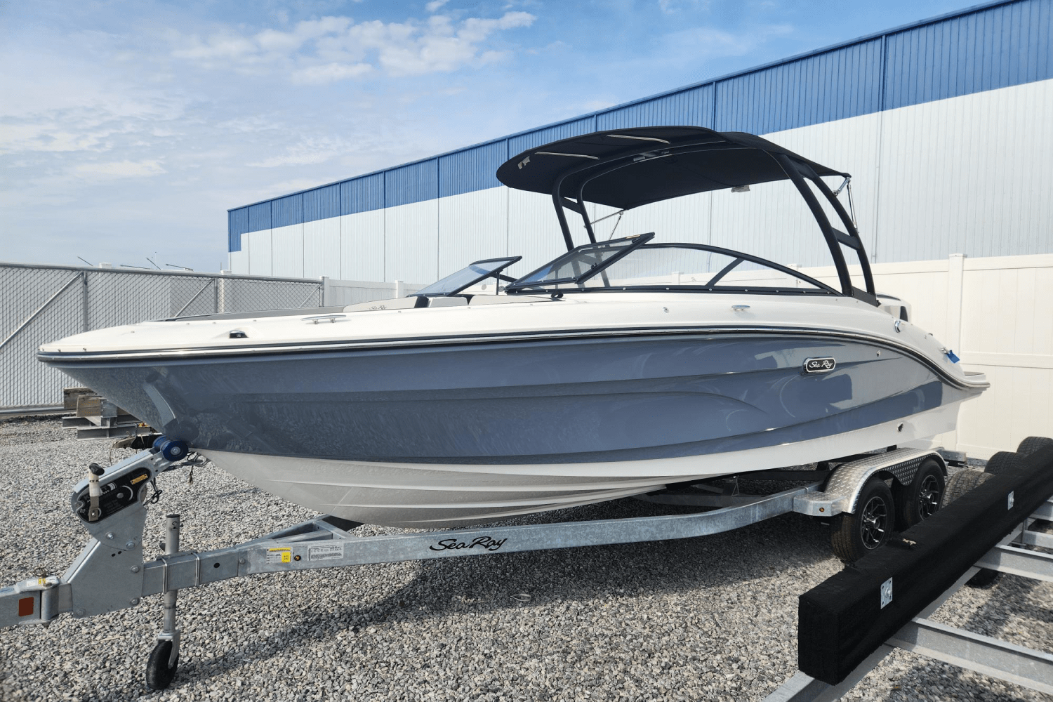 2025 Sea Ray SPX 210 Outboard Image Thumbnail #7