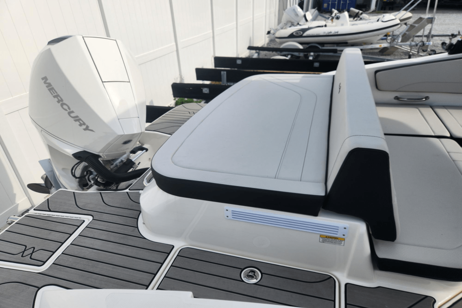 2025 Sea Ray SPX 210 Outboard Image Thumbnail #10
