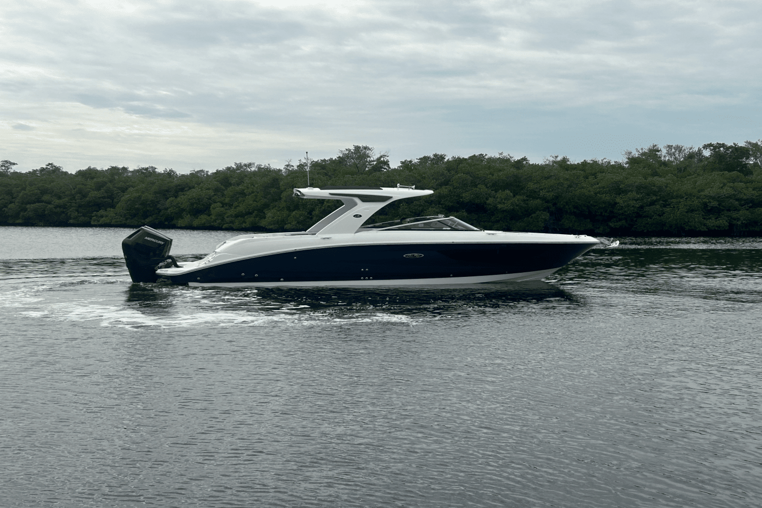 2024 Sea Ray 350 SLX-OB Image Thumbnail #0