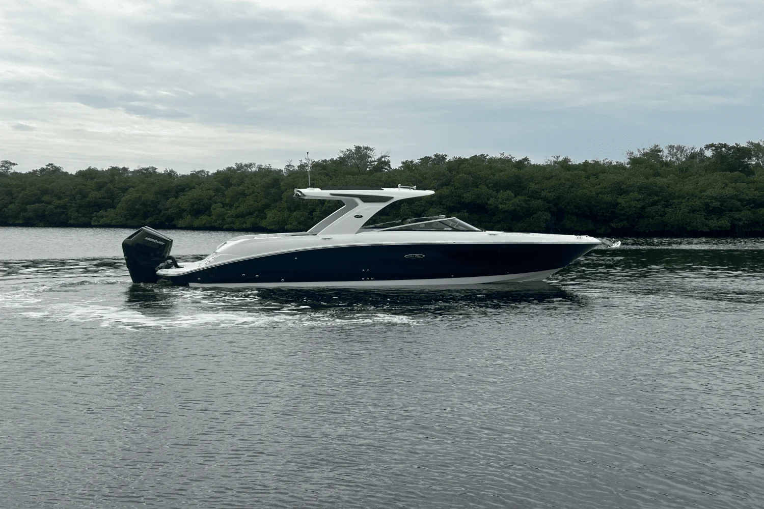 2024 Sea Ray 350 SLX-OB Image Thumbnail #0