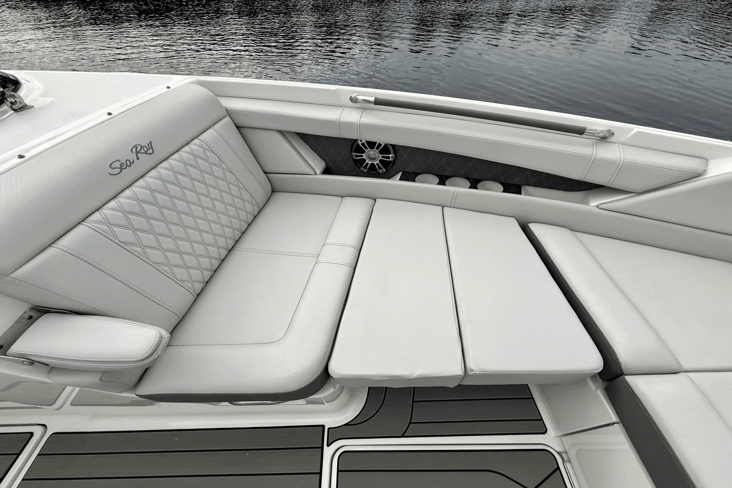 2024 Sea Ray 350 SLX-OB Image Thumbnail #38