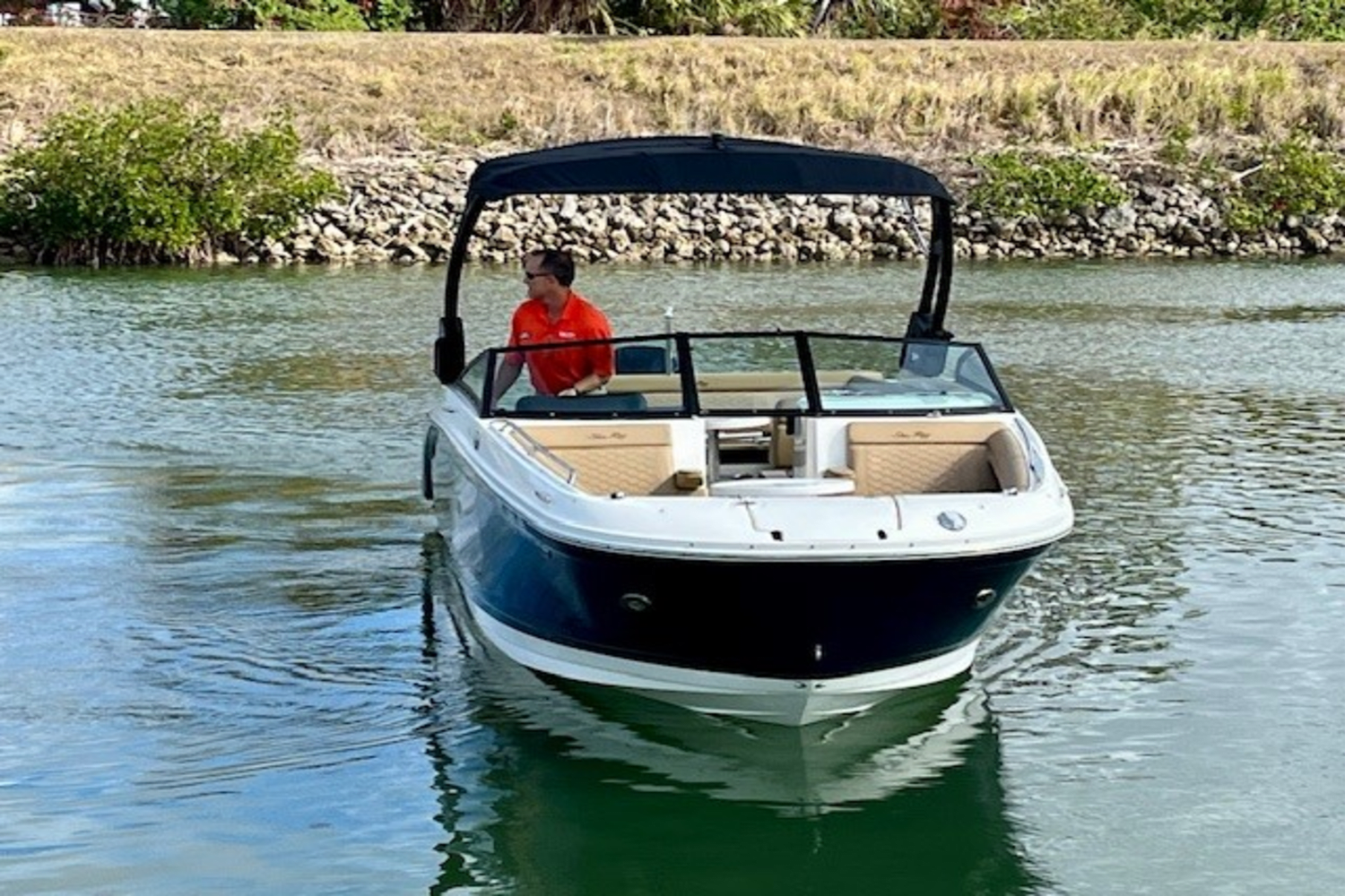 2021 Sea Ray 270 SDX-OB Image Thumbnail #3