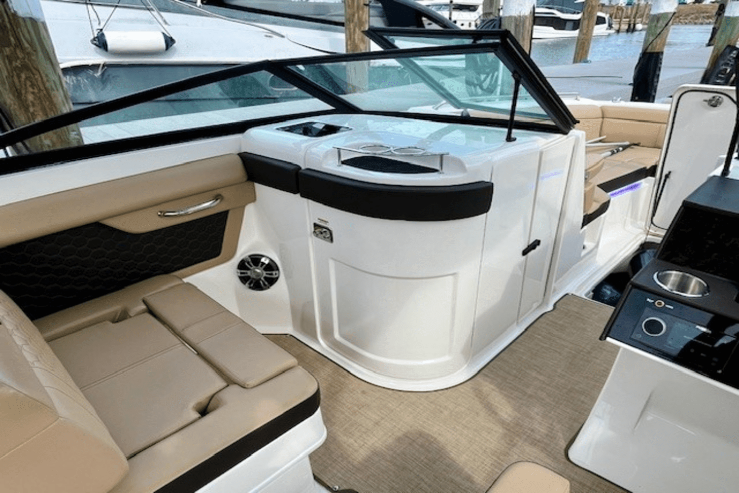 2021 Sea Ray 270 SDX-OB Image Thumbnail #19