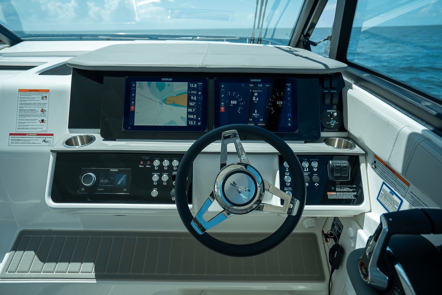 2026 Sea Ray Sundancer 320 Outboard Image Thumbnail #14