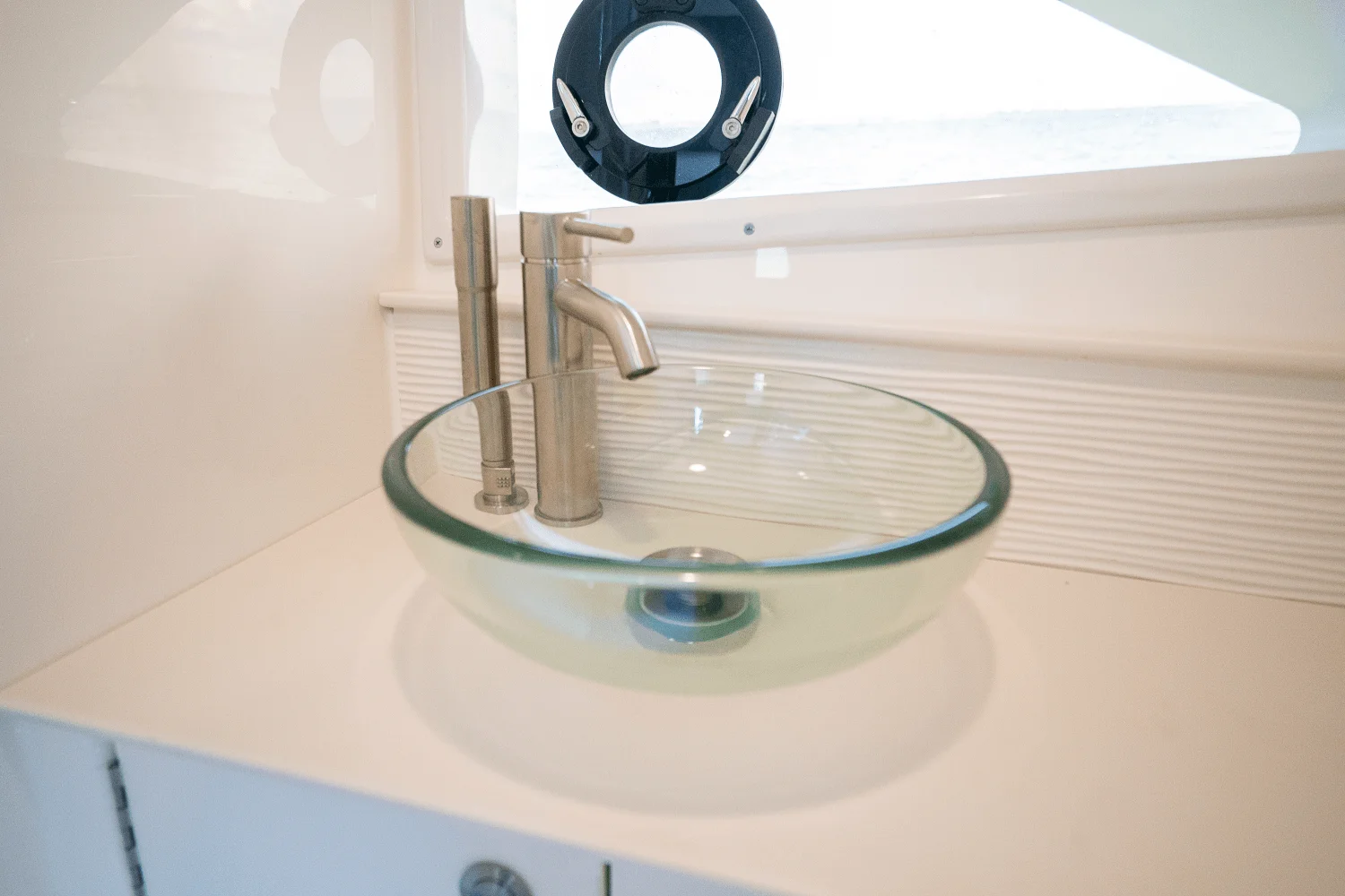 2026 Sea Ray Sundancer 320 Outboard Image Thumbnail #27