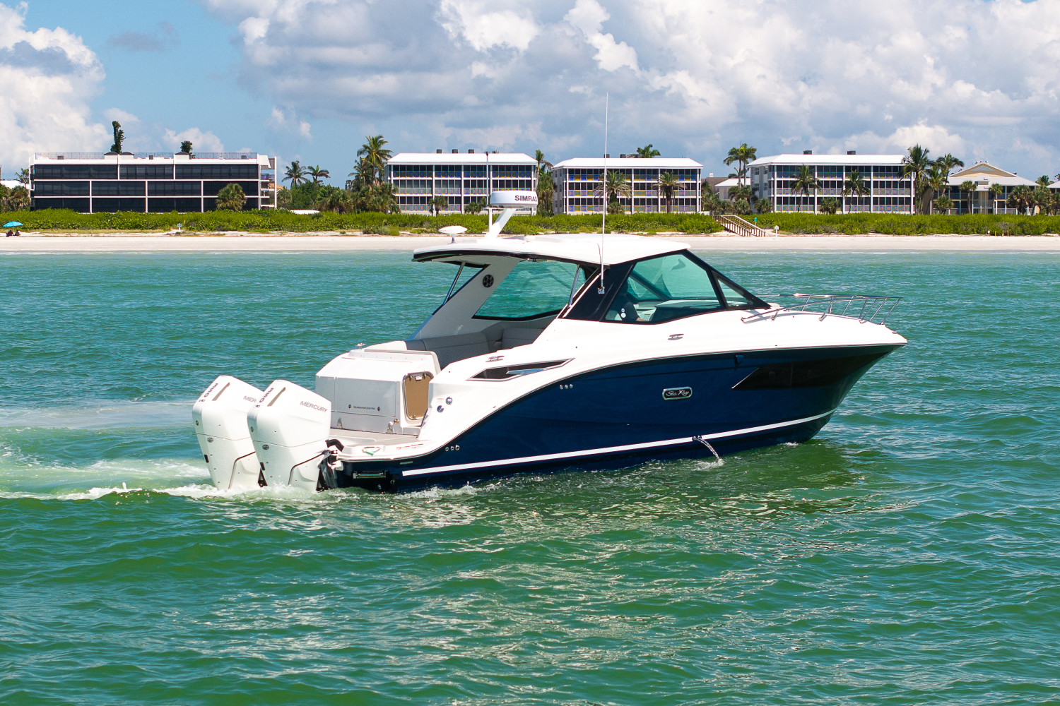 2026 Sea Ray Sundancer 320 Outboard Image Thumbnail #3