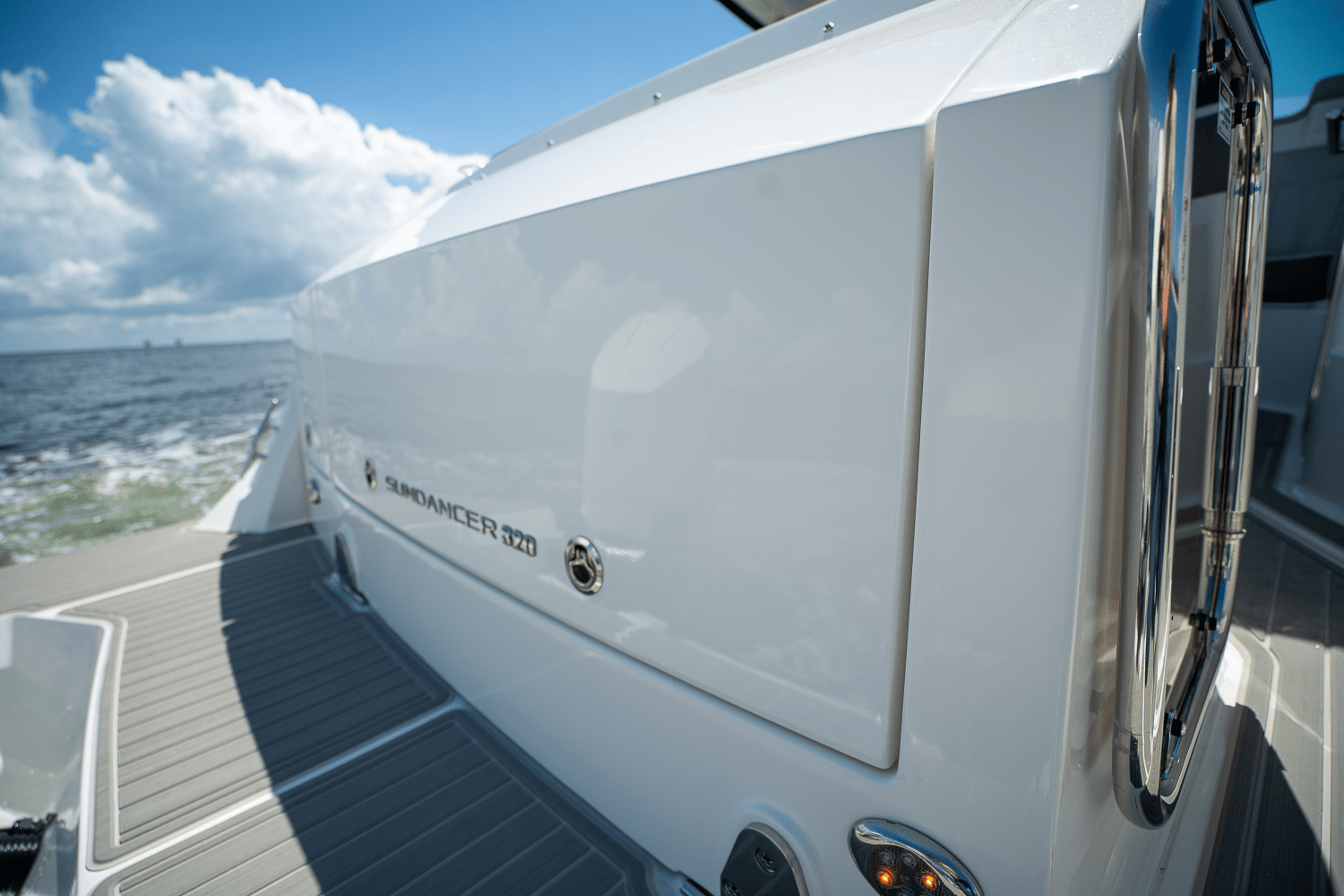 2026 Sea Ray Sundancer 320 Outboard Image Thumbnail #5