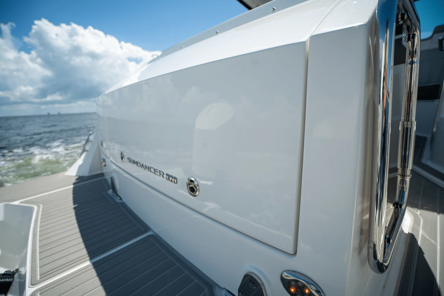 2026 Sea Ray Sundancer 320 Outboard Image Thumbnail #5