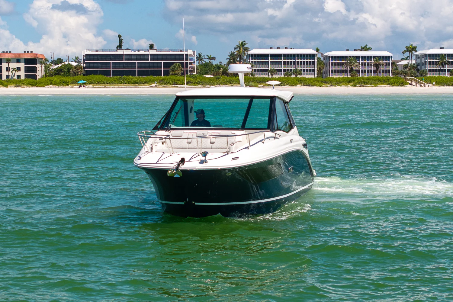 2026 Sea Ray Sundancer 320 Outboard Image Thumbnail #37