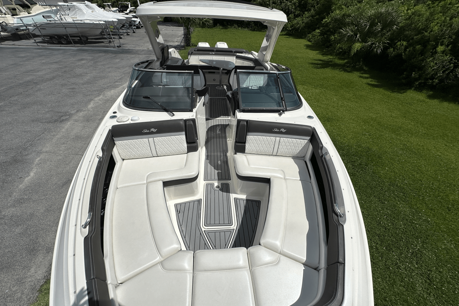 2017 Sea Ray 310 SLX OB Image Thumbnail #10