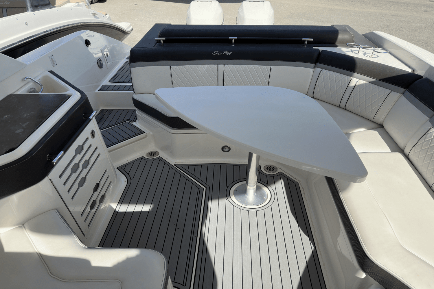 2017 Sea Ray 310 SLX OB Image Thumbnail #7