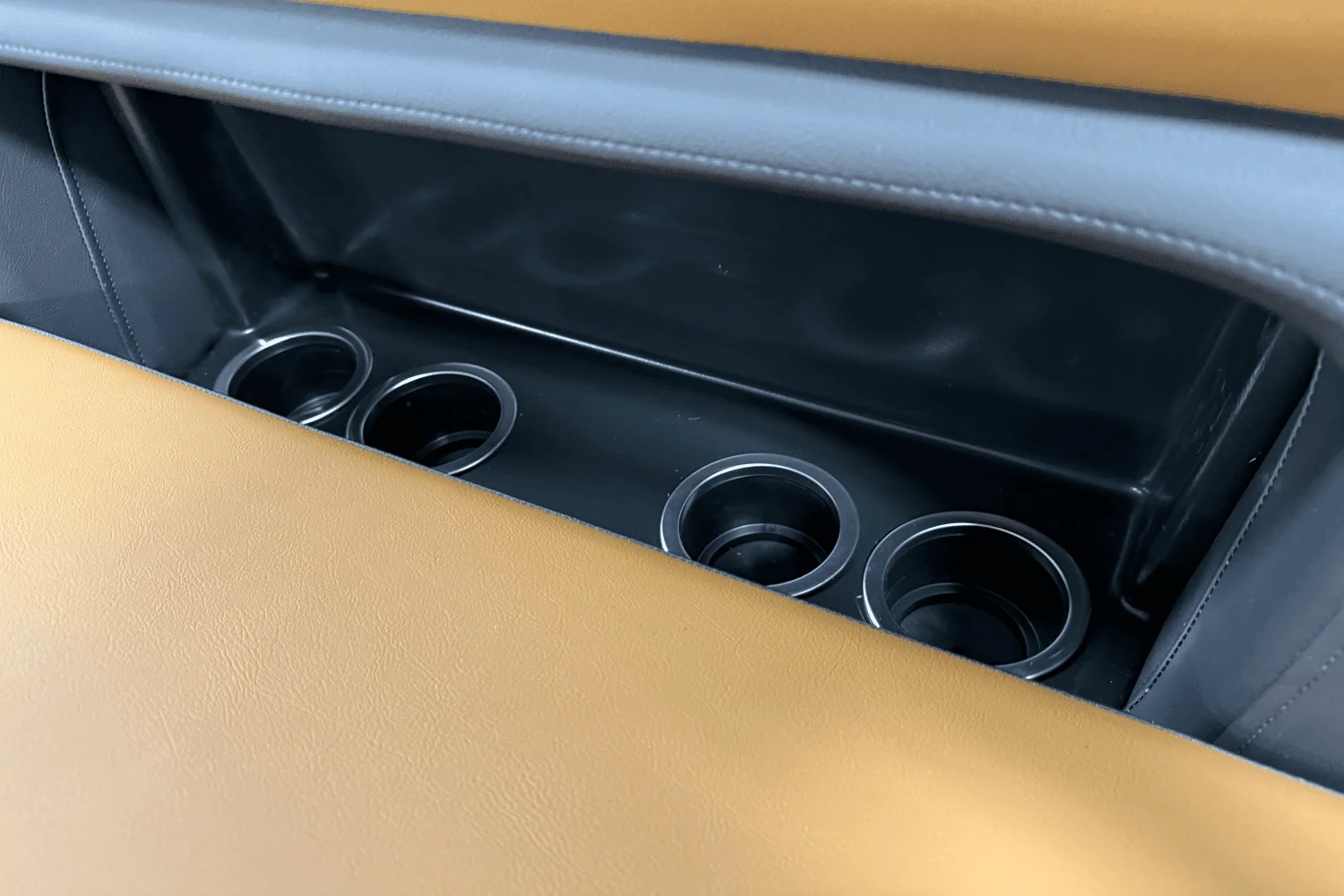 2025 Premier 230 Sunsation Image Thumbnail #33