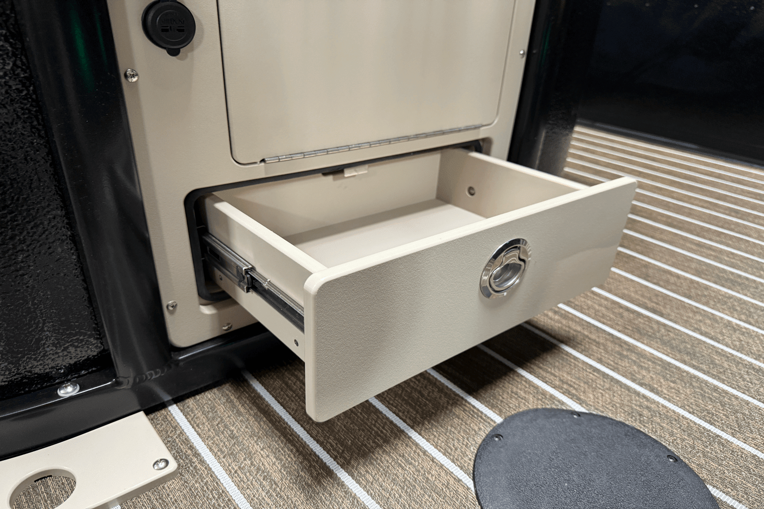 2025 Premier 230 Sunsation Image Thumbnail #77