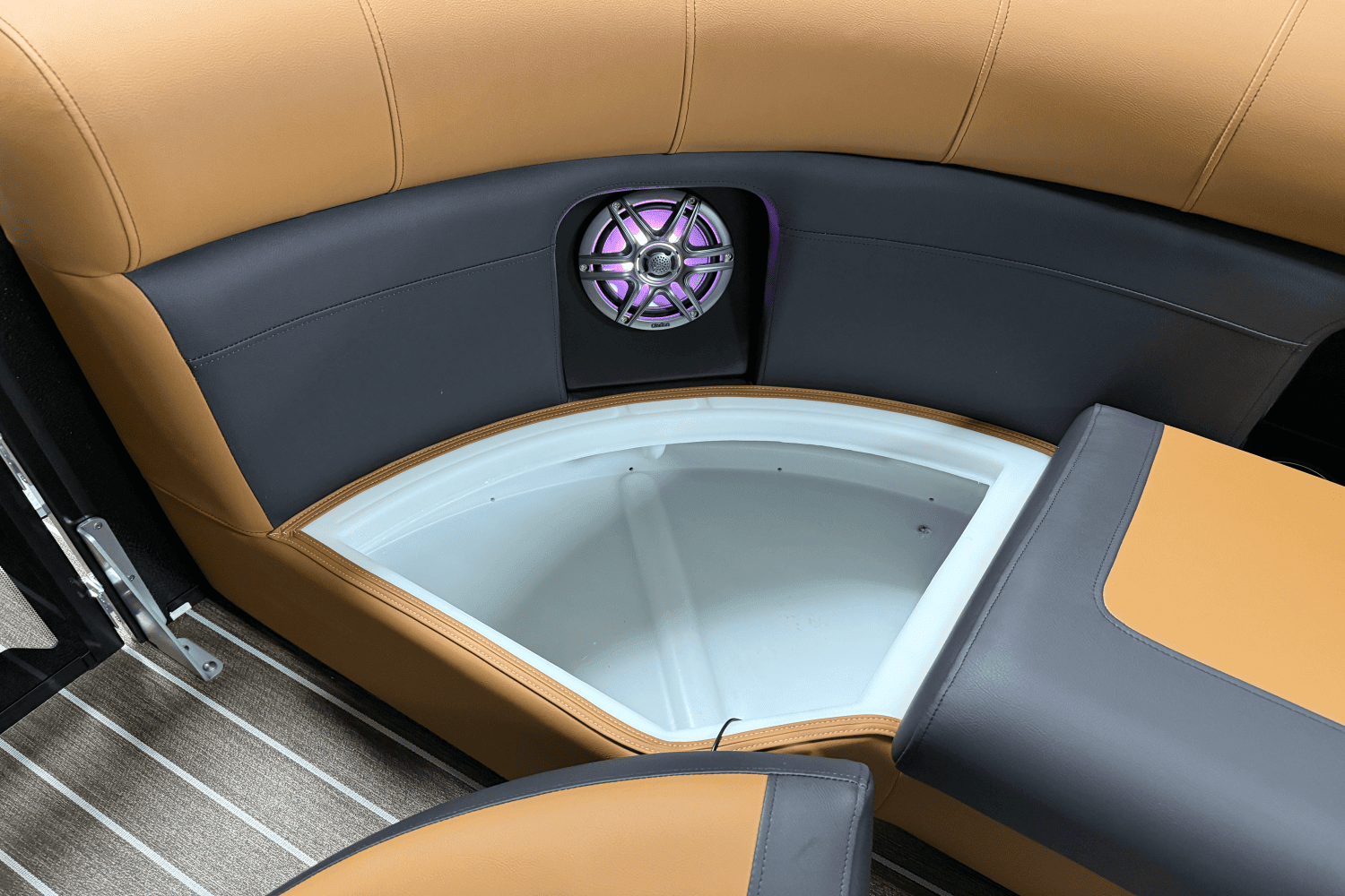 2025 Premier 230 Sunsation Image Thumbnail #24