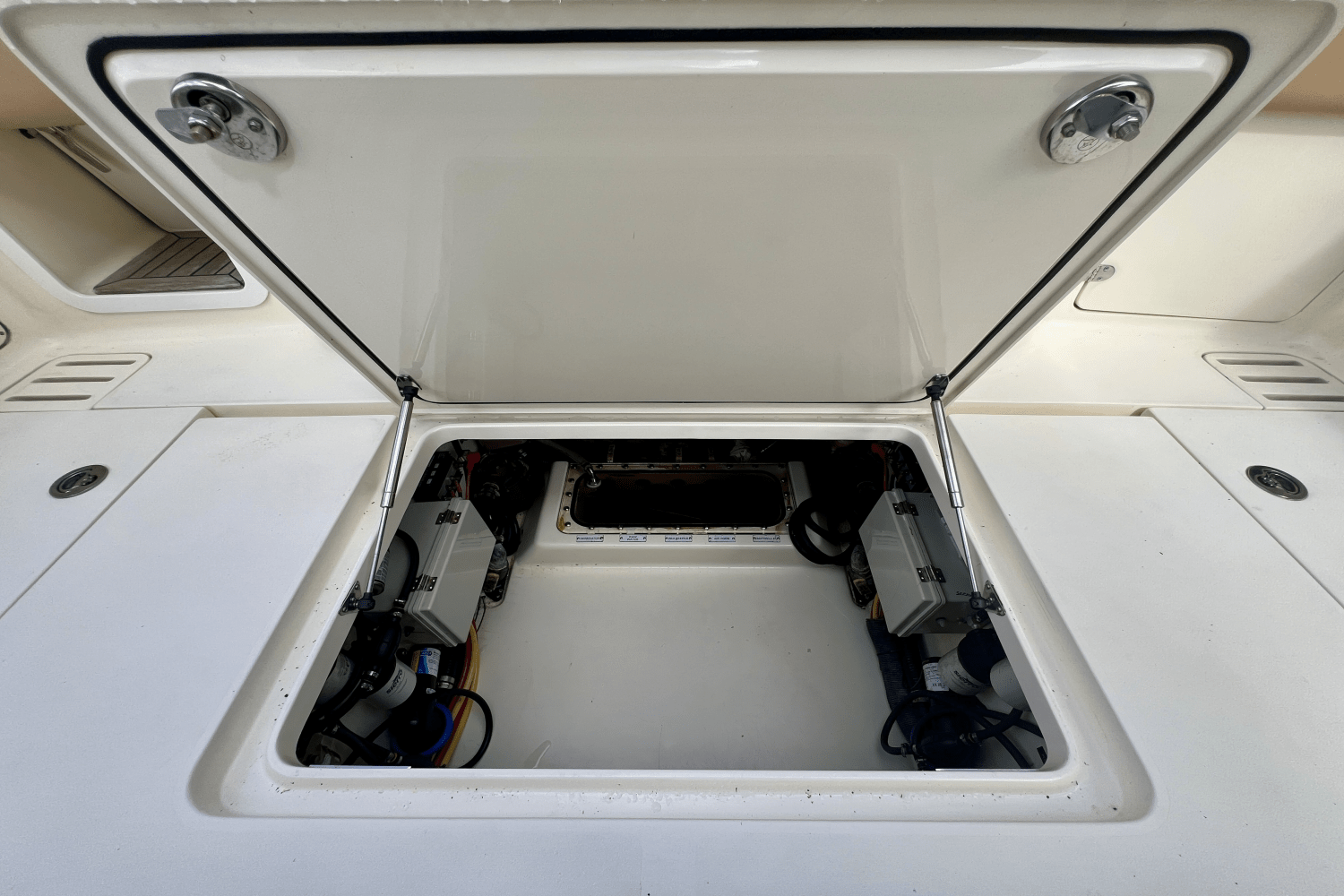 2016 Scout 420 LXF Image Thumbnail #4