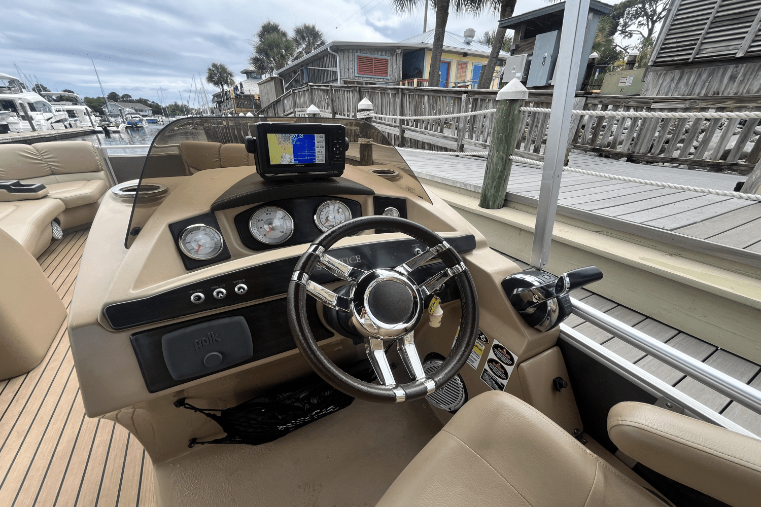 2015 Harris Solstice 240 Image Thumbnail #5
