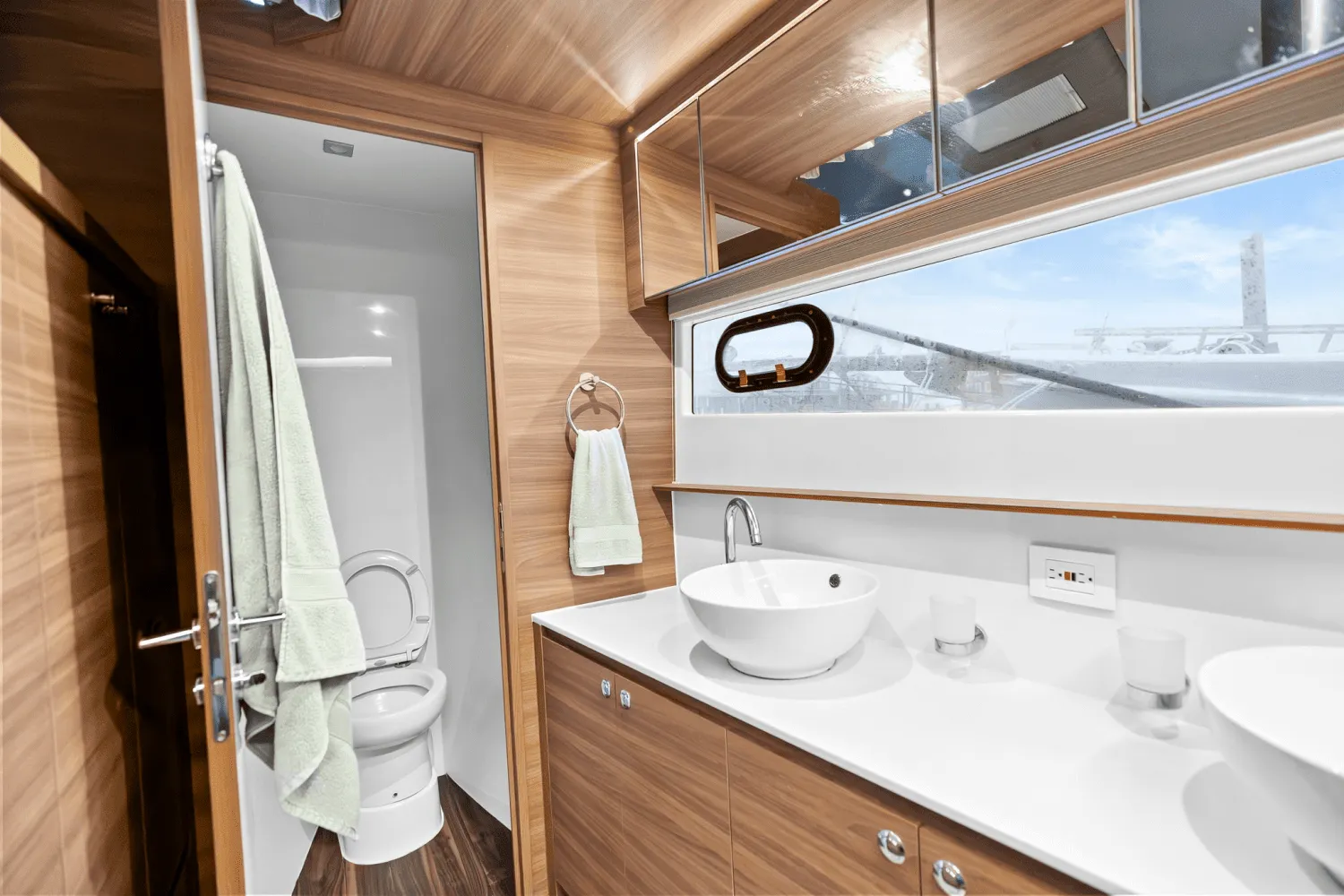 2022 Aquila 54 Image Thumbnail #48