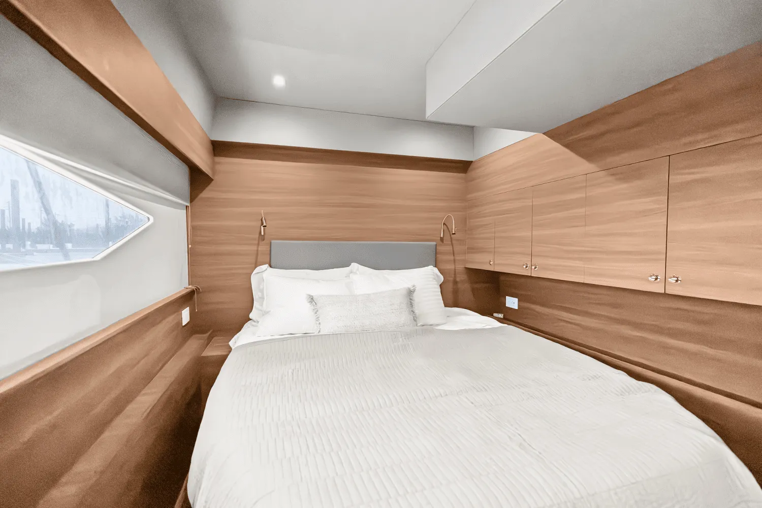 2022 Aquila 54 Image Thumbnail #28