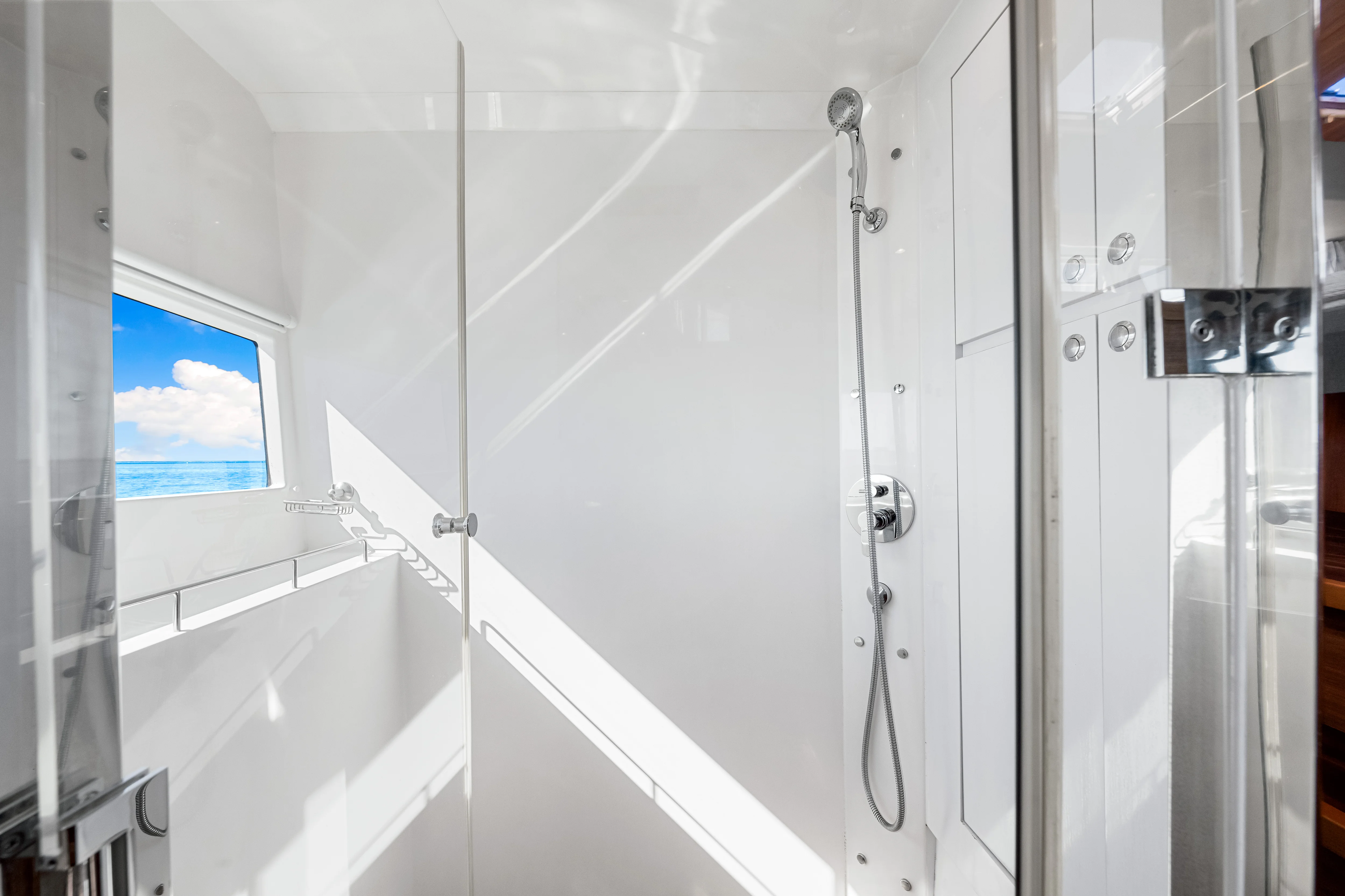 2022 Aquila 54 Image Thumbnail #98