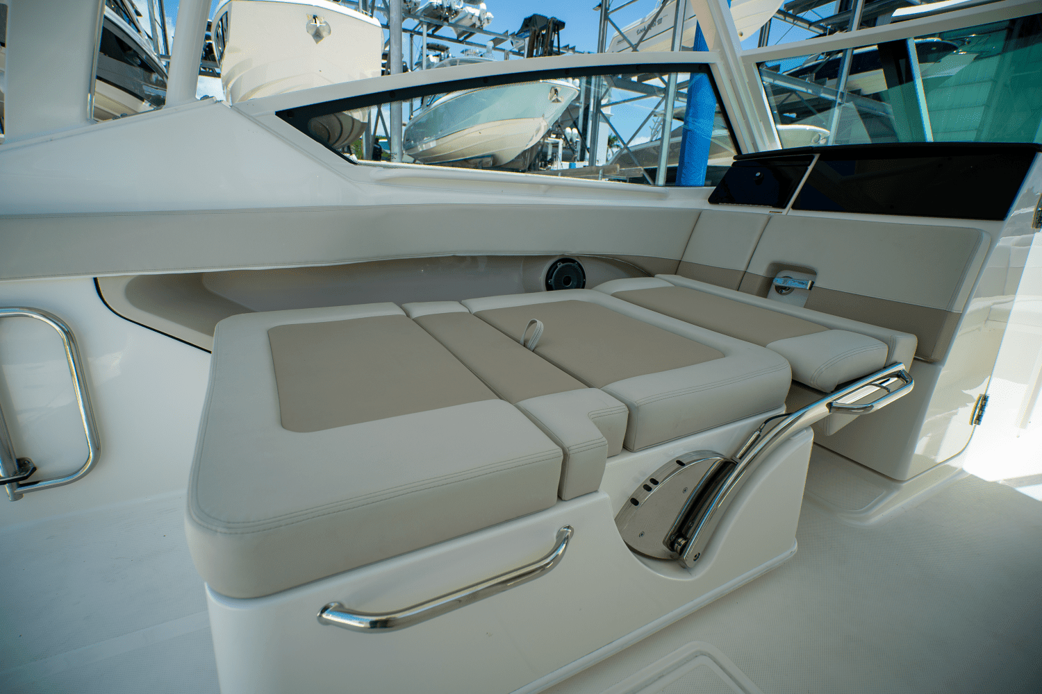 2025 Boston Whaler 280 Vantage Image Thumbnail #11