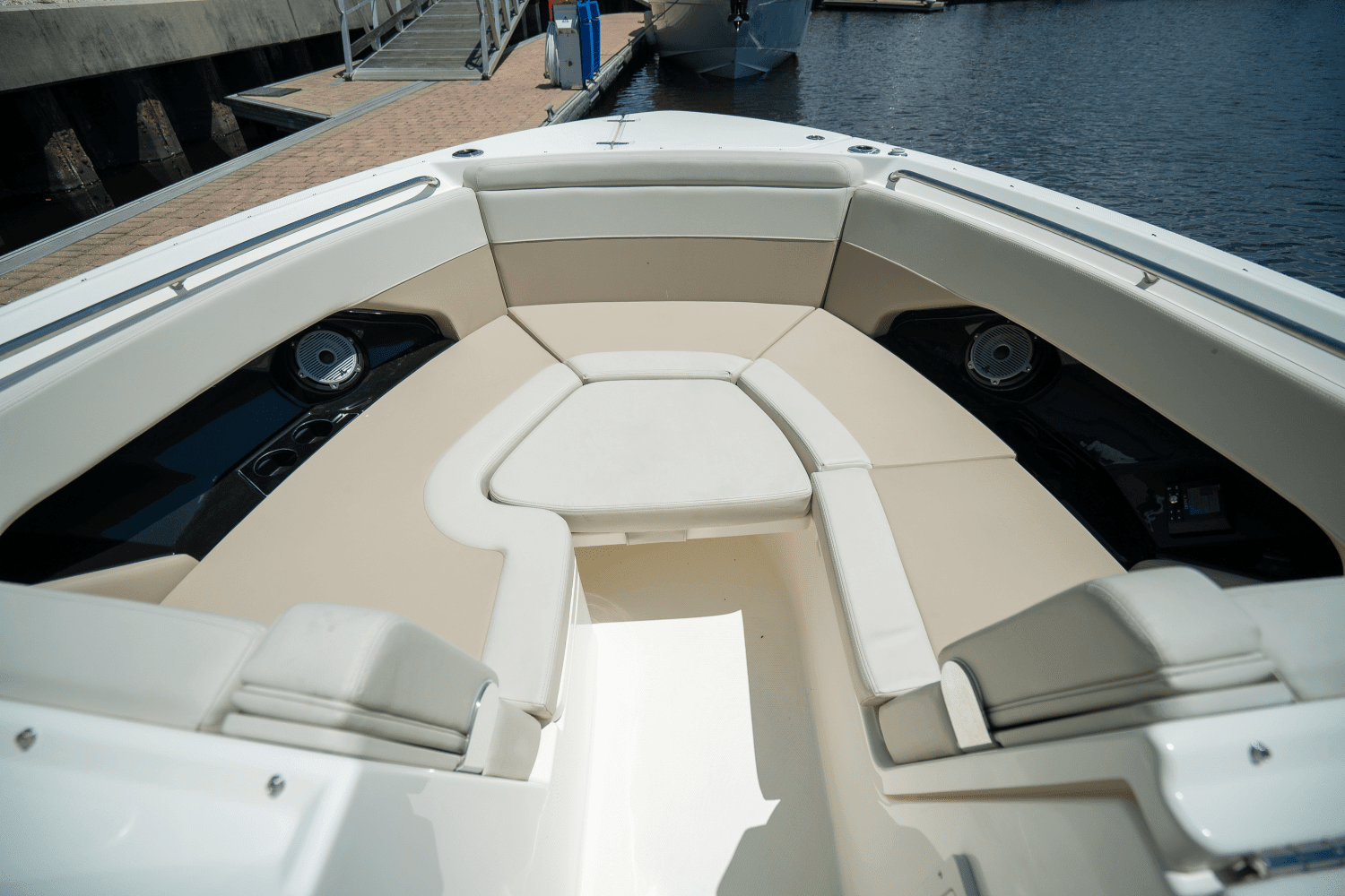 2025 Boston Whaler 280 Vantage Image Thumbnail #18