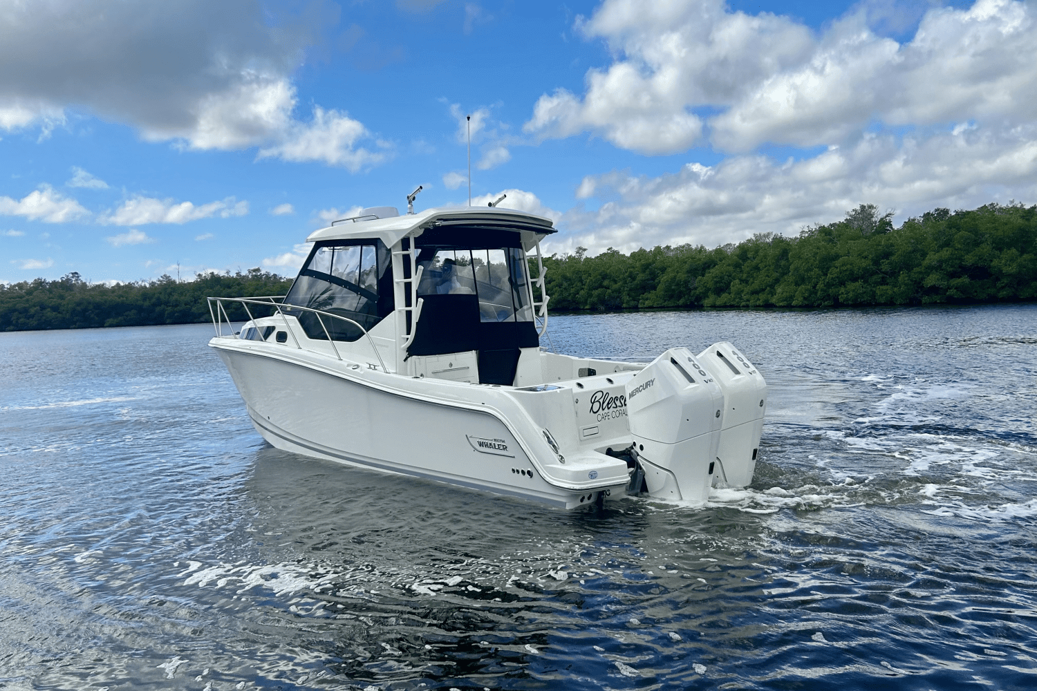 2023 Boston Whaler 325 CONQUEST Image Thumbnail #16