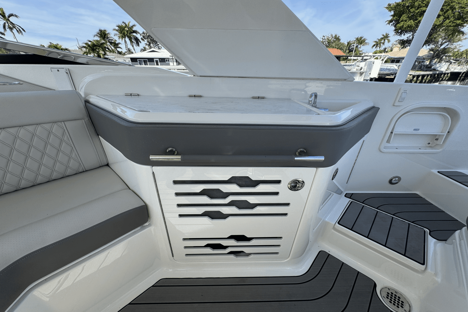 2023 Sea Ray 310 SLX OUTBOARD Image Thumbnail #30