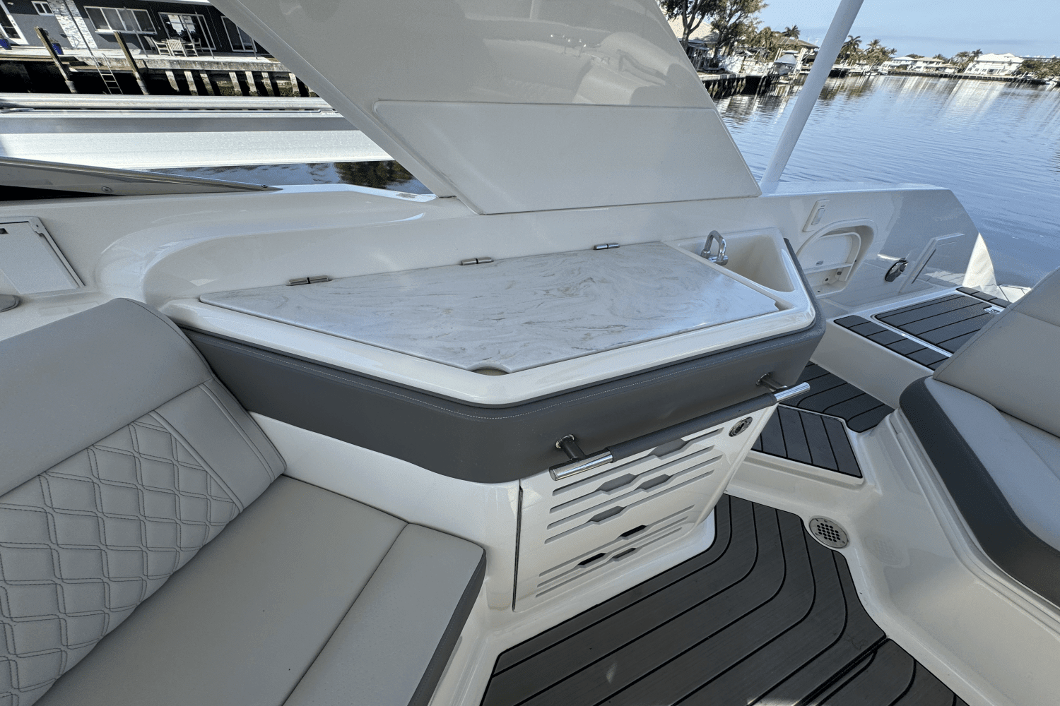 2023 Sea Ray 310 SLX OUTBOARD Image Thumbnail #31