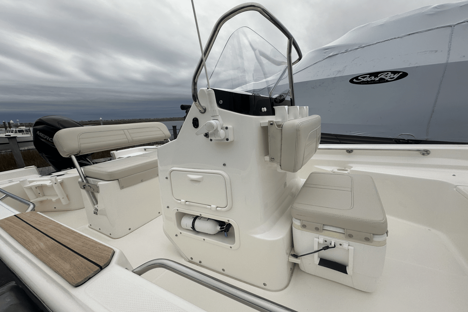 2021 Boston Whaler 150 MONTAUK Image Thumbnail #5