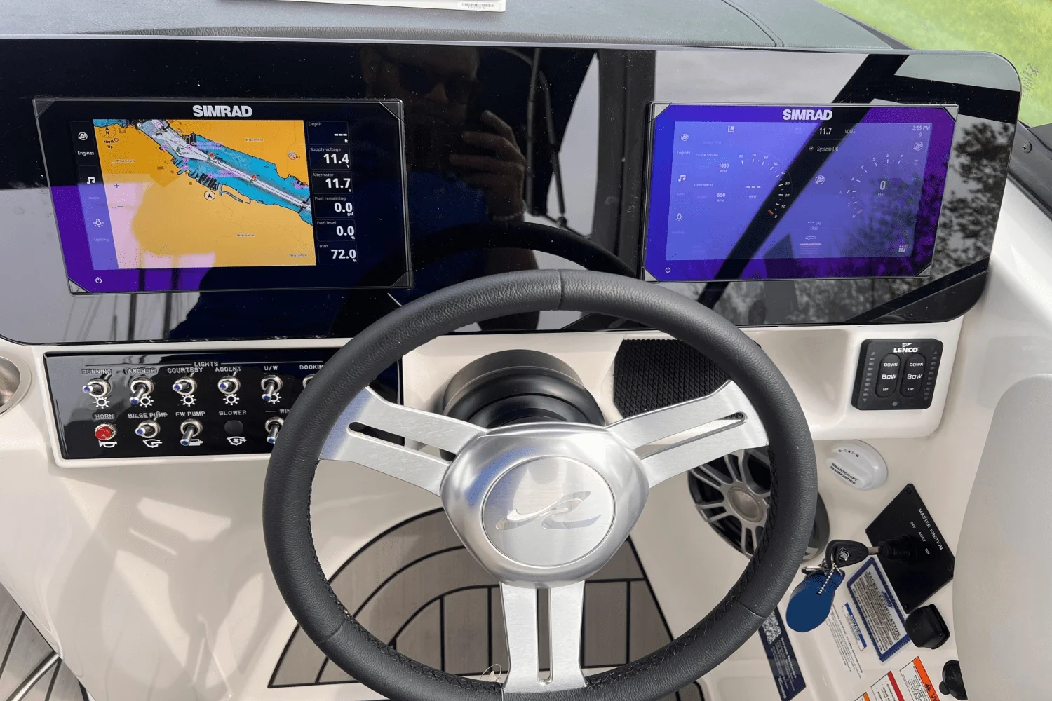 2025 Sea Ray SDX 270 Outboard Image Thumbnail #20