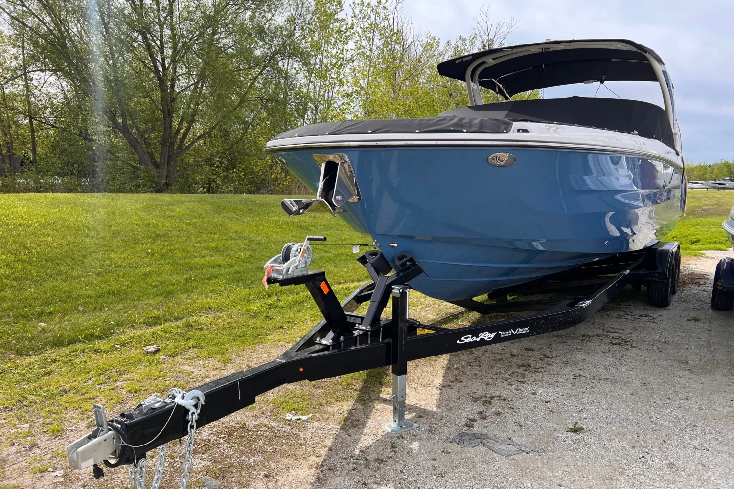 2025 Sea Ray SDX 270 Outboard Image Thumbnail #4