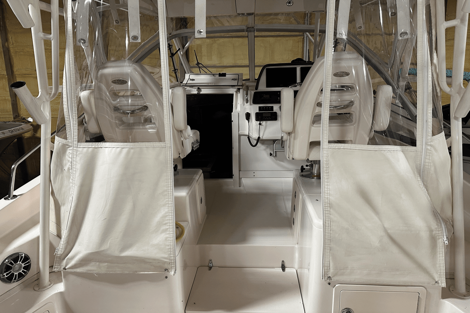 2021 Grady-White
                                                             300 MARLIN Image Thumbnail #7