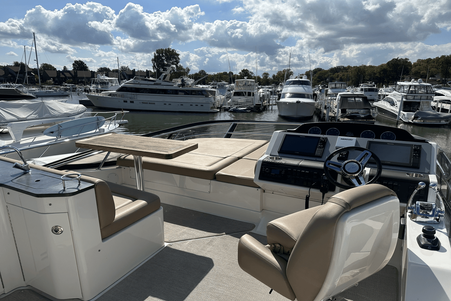 2017 Sea Ray
                                                             510 FLY Image Thumbnail #15
