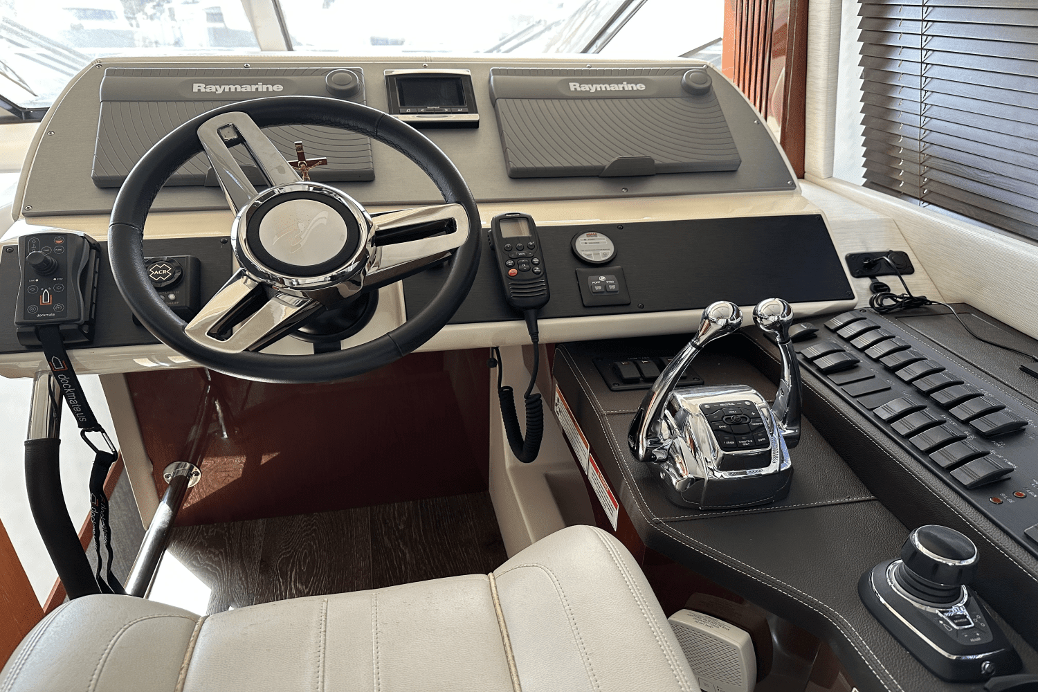 2017 Sea Ray
                                                             510 FLY Image Thumbnail #35