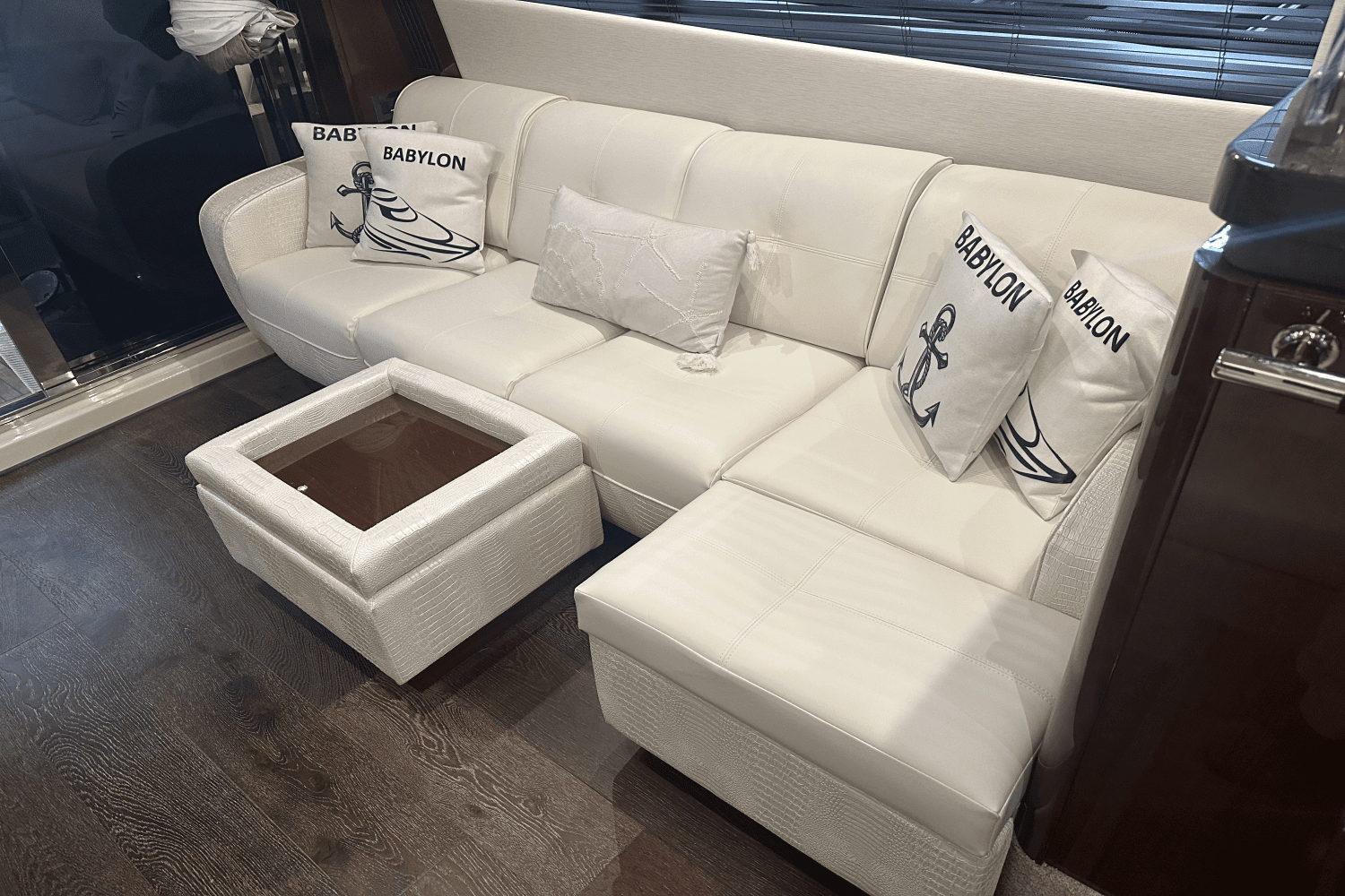 2017 Sea Ray
                                                             510 FLY Image Thumbnail #30