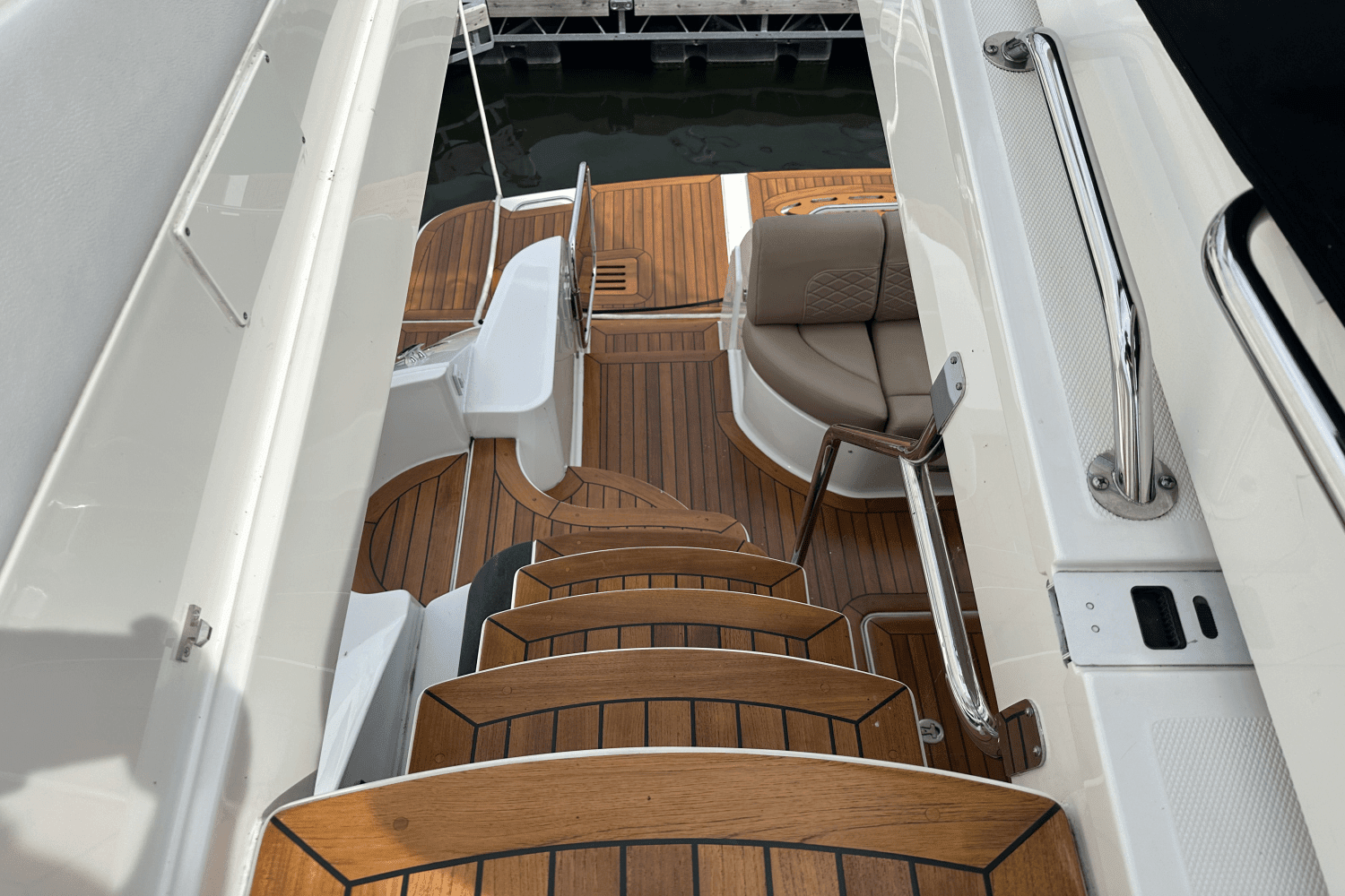 2017 Sea Ray
                                                             510 FLY Image Thumbnail #13
