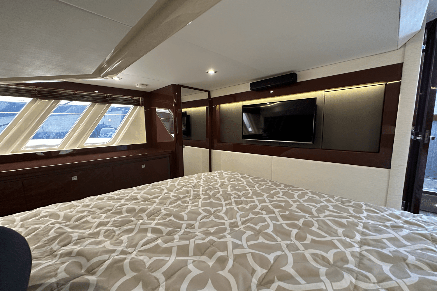 2017 Sea Ray
                                                             510 FLY Image Thumbnail #41