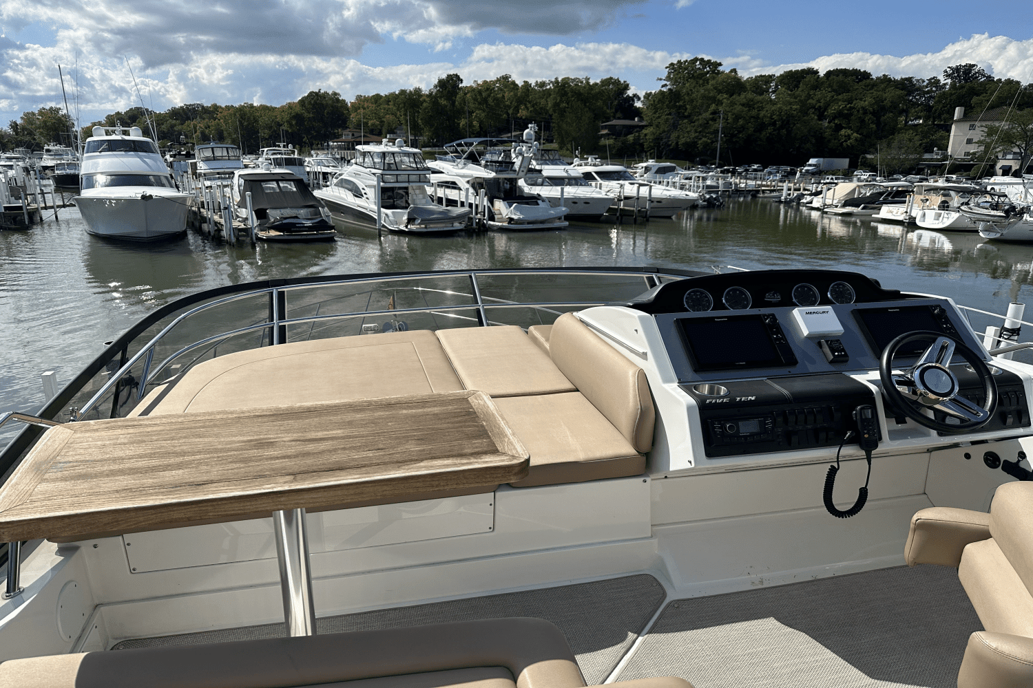 2017 Sea Ray
                                                             510 FLY Image Thumbnail #16